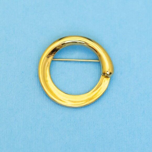 Vintage Gold Tone Minimalist Waterdrop Ring Brooch by Monet - N31 - Picture 1 of 2